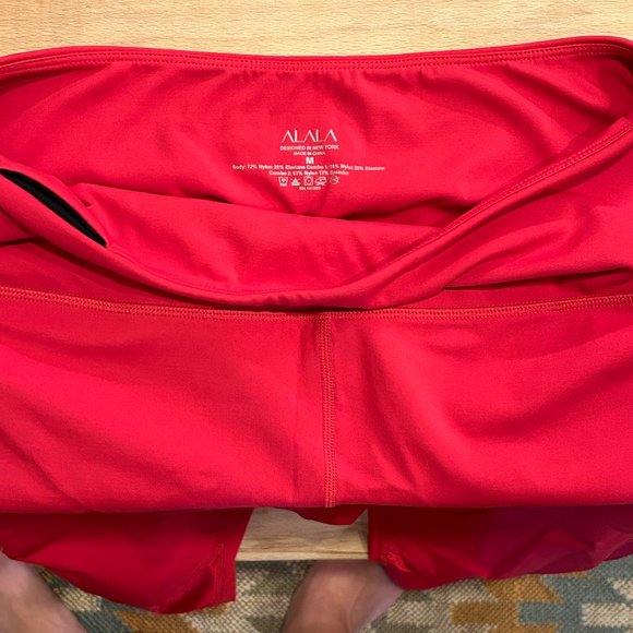 ALALA PEAK TIGHT IN RUBY - SZ. M - Picture 10 of 11